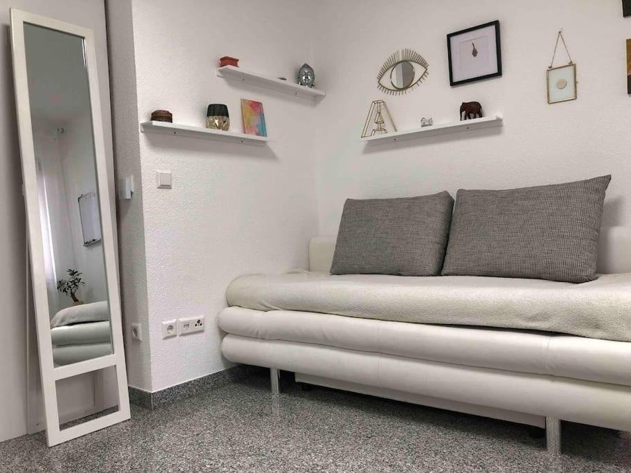 Neues Schoenes Studio, Zentral & Direkt An Der Rems Waiblingen  Dış mekan fotoğraf